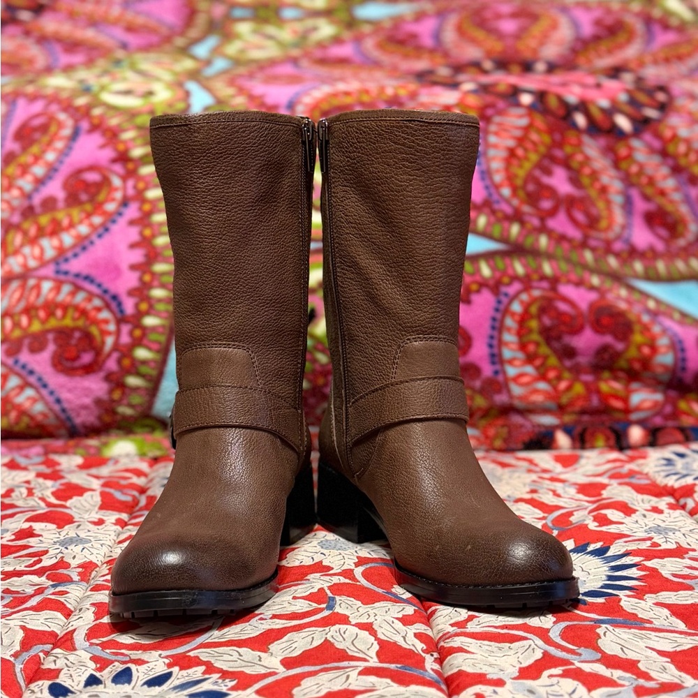 🔥NWT: Vince Camuto Brown Leather Boots - Picture 2 of 11